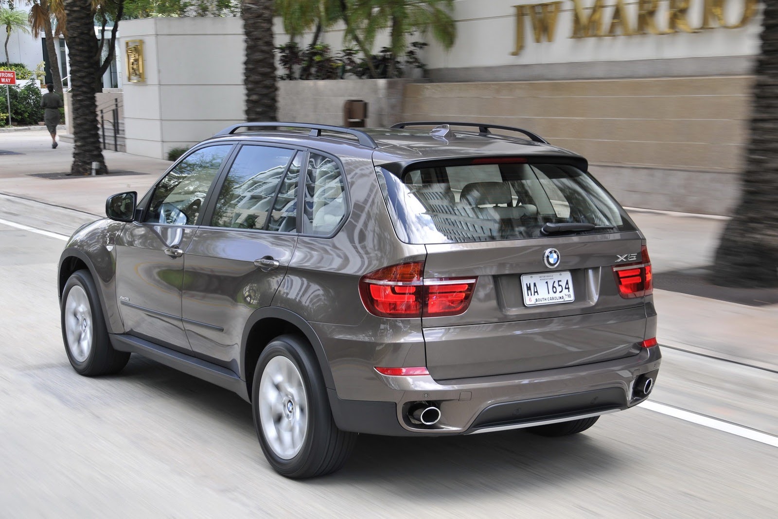 [BMW-Recalls-2013-8%255B2%255D.jpg]