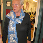 kantkring nov. 2009 Leida met sjaal.jpg