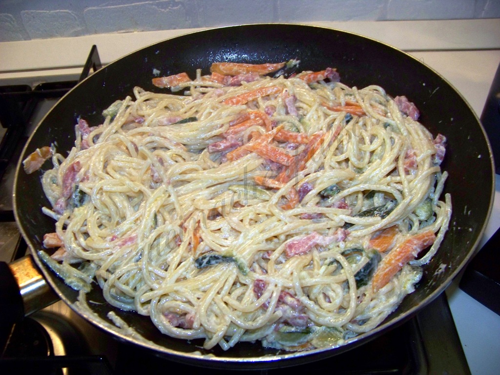 [spaghetti%2520colorati%2520dell%2527orto%2520ricetta%2520%25285%2529%255B6%255D.jpg]
