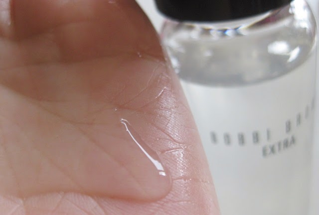 Bobbi-Brown-Extra-hydrating-skincare-texture