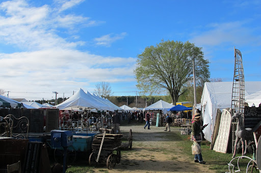 A view of just one of the dozens of Brimfield areas. Look at that sky.