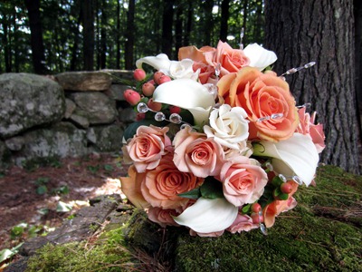 peach and white bouquet