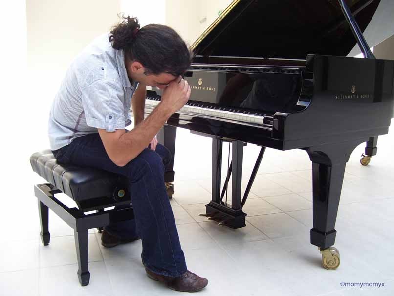 [Stefano%2520Bollani%2520photoMomymomyx%255B4%255D.jpg]