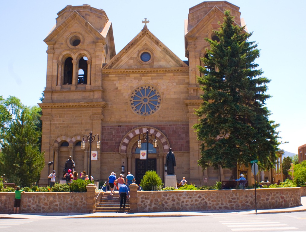 [Cathedral-Basilica-of-St-Francis-of-%255B7%255D.jpg]