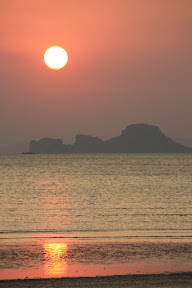 Had Yao sunset. Colours are natural - not Photoshopped! Had Yao sunset. Colours are natural - not Photoshopped!
