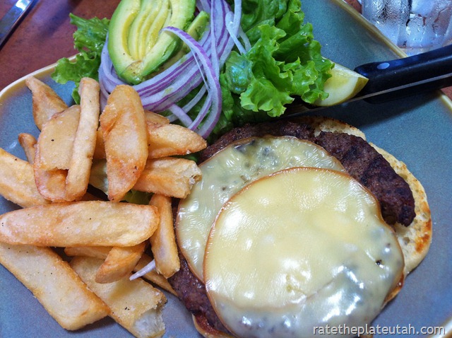[Linn%2527s%2520Hearst%2520Burger%255B4%255D.jpg]