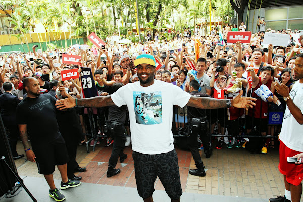 LeBron James8217 Sneaker Rotation During 2014 Rise Tour in Asia