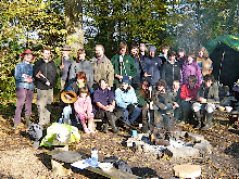 Over 20 volunteers of all ages joined in at Drayton Woods, planting bulbs & trees &putting up a new canopy for green woodworking