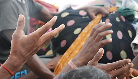 [Bihar%2520mains%2520tendues%255B4%255D.jpg]