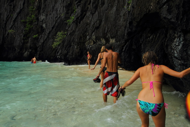 Enroute to the secret lagoon in the waters off El Nido, Philippines