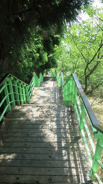 endless-steps.jpg Long flight of stairs