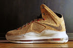 nike lebron 10 gr cork championship 13 01 @KingJames Wears NSWs Nike LeBron X Cork Off the Court