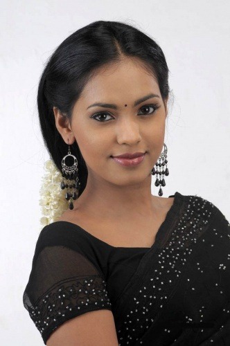 [shammu%2520in%2520saree_hot2%255B2%255D.jpg]
