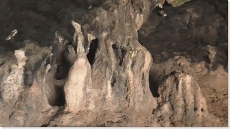 Estalagmitas de la cueva de San Pascual