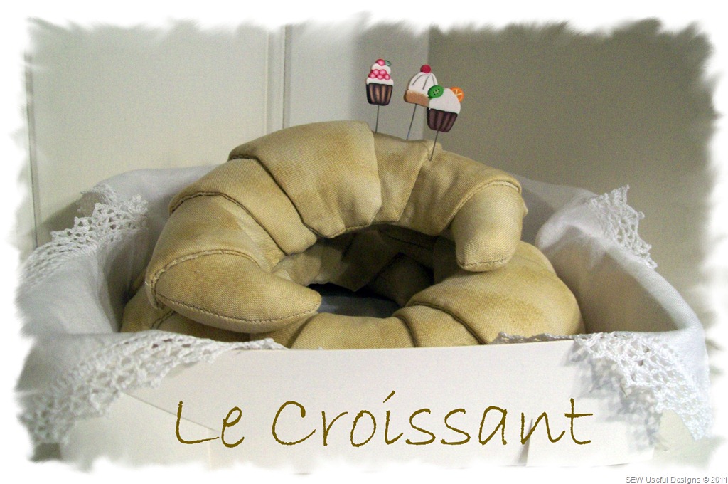 [Le%2520croissant%25204%2520smudge%2520edge%255B9%255D.jpg]