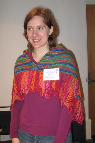 [20111203ARFiberArtsEx122.jpg]