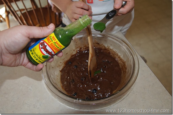 El Yucateca Green Sauce is my brownies secret ingredient! El Yucateca Green Sauce is my brownies secret ingredient! #SauceOn #CollectiveBias #shop