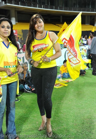 [namitha-hot-images-in-ccl%255B6%255D.jpg]