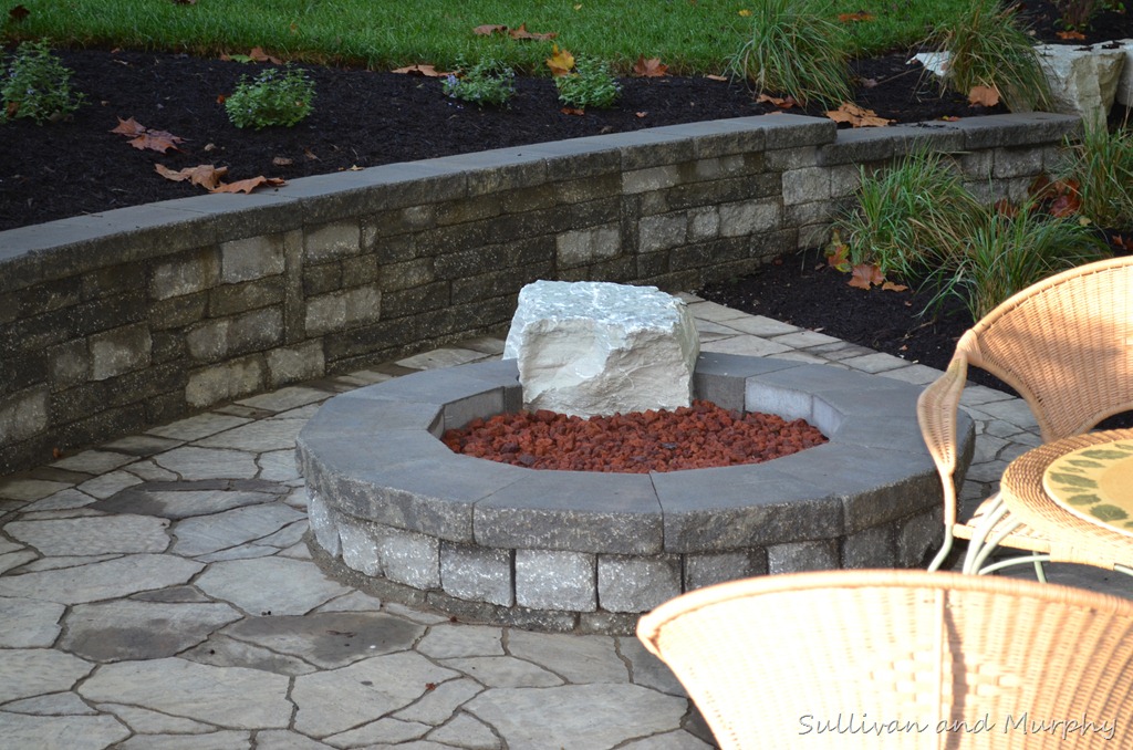 [firepit%2520and%2520seating%2520wall%255B3%255D.jpg]