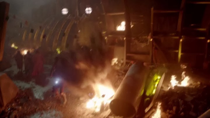 [Doctor%2520Who%2520-%2520Day%2520of%2520the%2520Doctor%2520-7%255B2%255D.jpg]