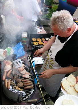 'BARBECUE!' photo (c) 2007, Paul Boxley - license: http://creativecommons.org/licenses/by-sa/2.0/