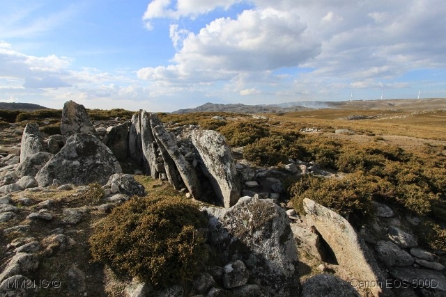 [%255B67%255D_Mamoa_Portela_da_Anta%2520%2528640x427%2529%255B4%255D.jpg]