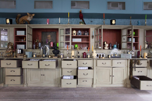 I love the cabinets that are used to display products.