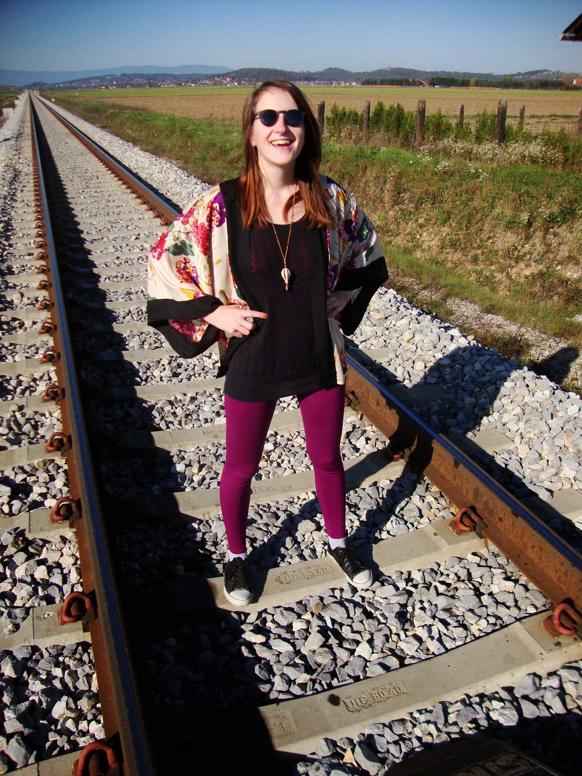 [LSF%2520008%255B2%255D.jpg]