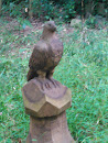 木彫りの鷲(アリタキ植物園)
