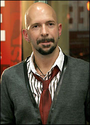 Neil Strauss Red Tie Grey, Neil Strauss