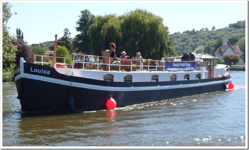 SAM_1802 Hotel Boat Louisa