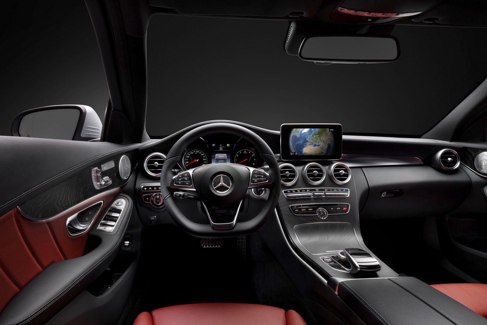 [2015-Mercedes-C-Class-Interior-1%255B2%255D.jpg]