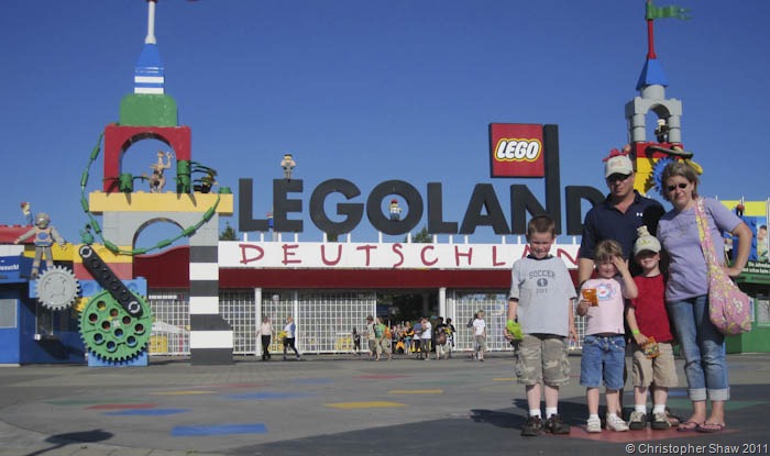 [Legoland-1-of-111.jpg]