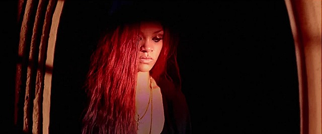 [Rihanna%2520-%2520Man%2520Down%255B6%255D.jpg]