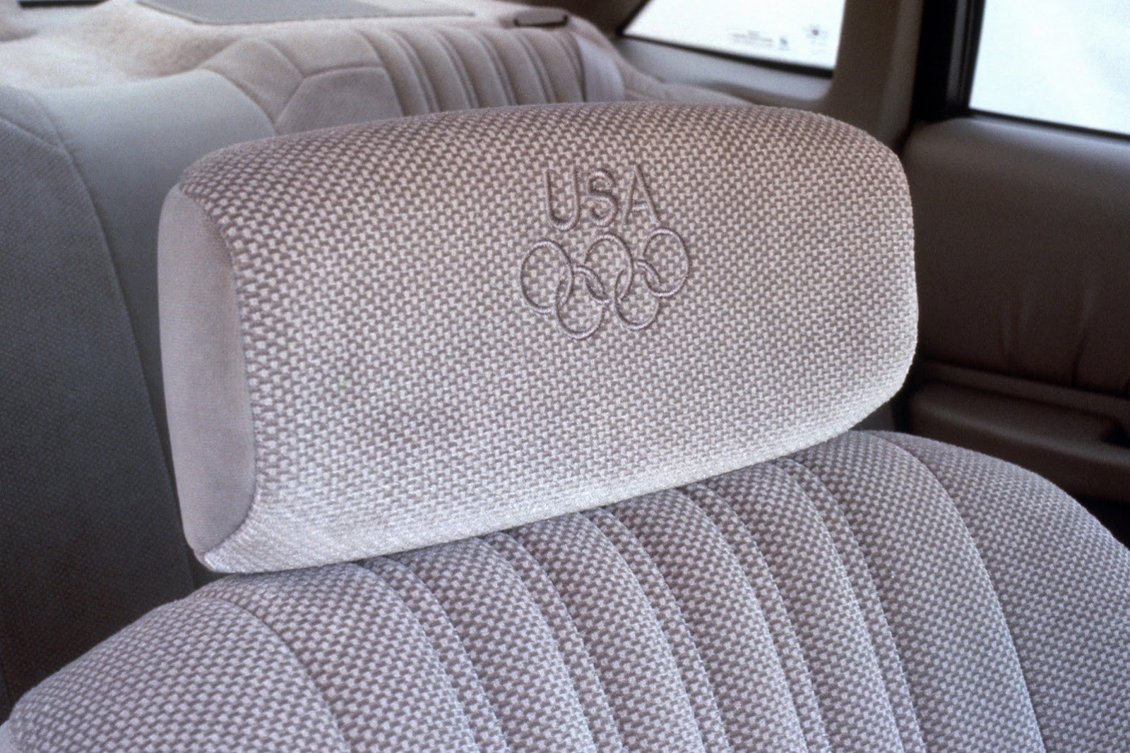 [1996-buick_regal_olympic_edition_4%255B2%255D.jpg]
