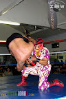 Duende tosses Rey Lee