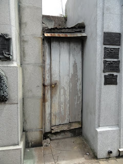 This must have been the poor-but-not-forgotten relative's tomb.