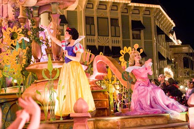 soundtastic parade snow white and aurora