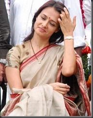 Old Actress Amala_Nagarjuna_in saree_hot