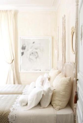 [bedroom-decorating-ideas-french-country-estate-manor-house-la-creuzette-white-decor%255B5%255D.jpg]