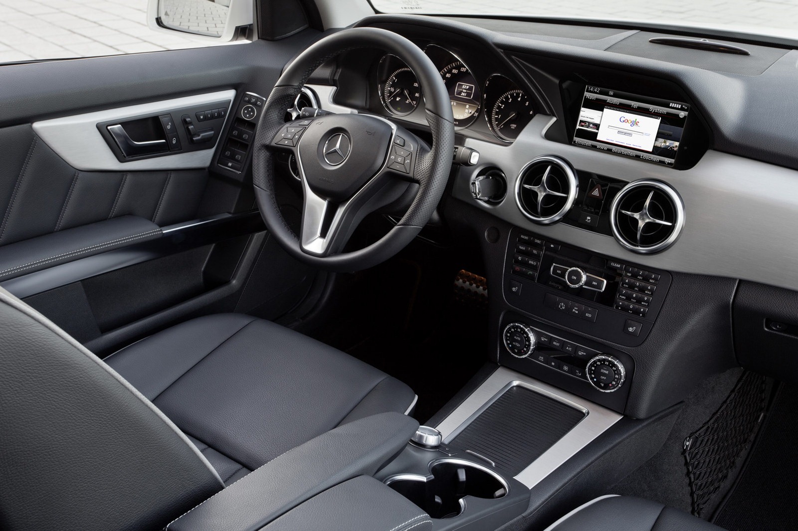2013-Mercedes-Benz-GLK-27[2].jpg