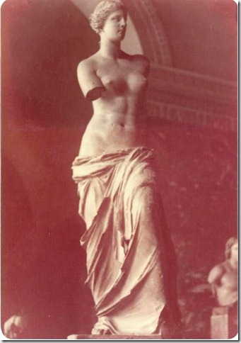 Stone statue of Venus at the Louvre