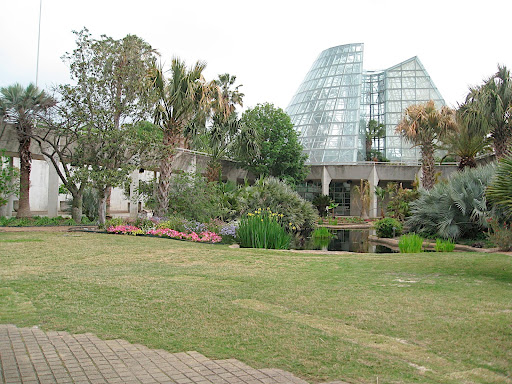 This sunken garden can only be accessed through the various conservatory galleries.