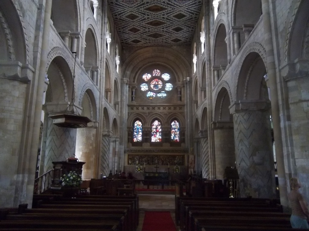 [007--The-Norman-Nave-and-High-Altar3.jpg]