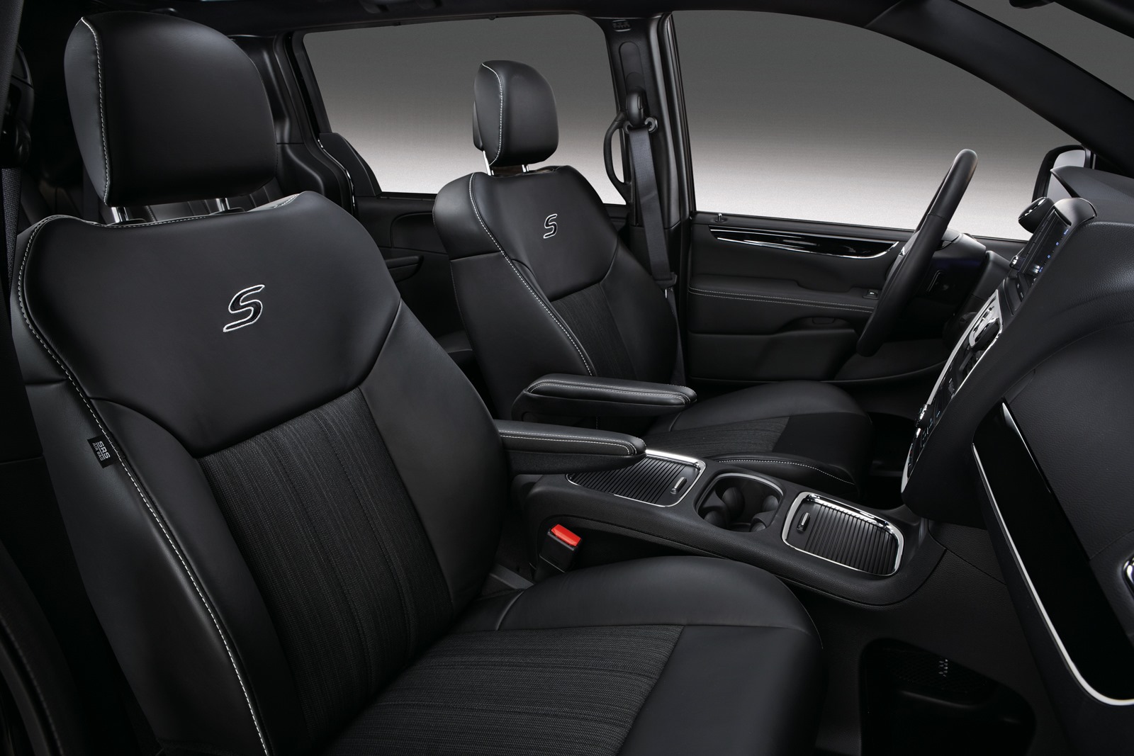 [Lancia-Voyager-S-4%255B4%255D.jpg]