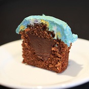 [Fudge-Center-Cupcake4.jpg]