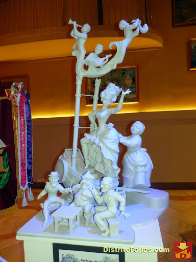 Falla Justo Vilar-Mercado del Cabanyal 2015. Lema: "Navegant pel Mississippi". Artista: Rafael Ibáñez