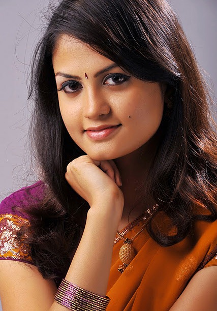 [madhulika-telugu-actress-pic%255B3%255D.jpg]
