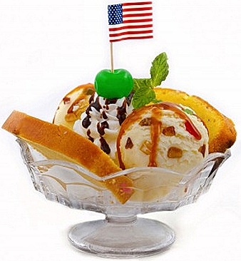 Swensens Ice Cream Fruit Cake Noel Fruitcake ice cream, choc sauce, hot caramel topping, green cherry pound cake Swensens Ice Cream Fruit Cake Noel Fruitcake ice cream, choc sauce, hot caramel topping, green cherry pound cake