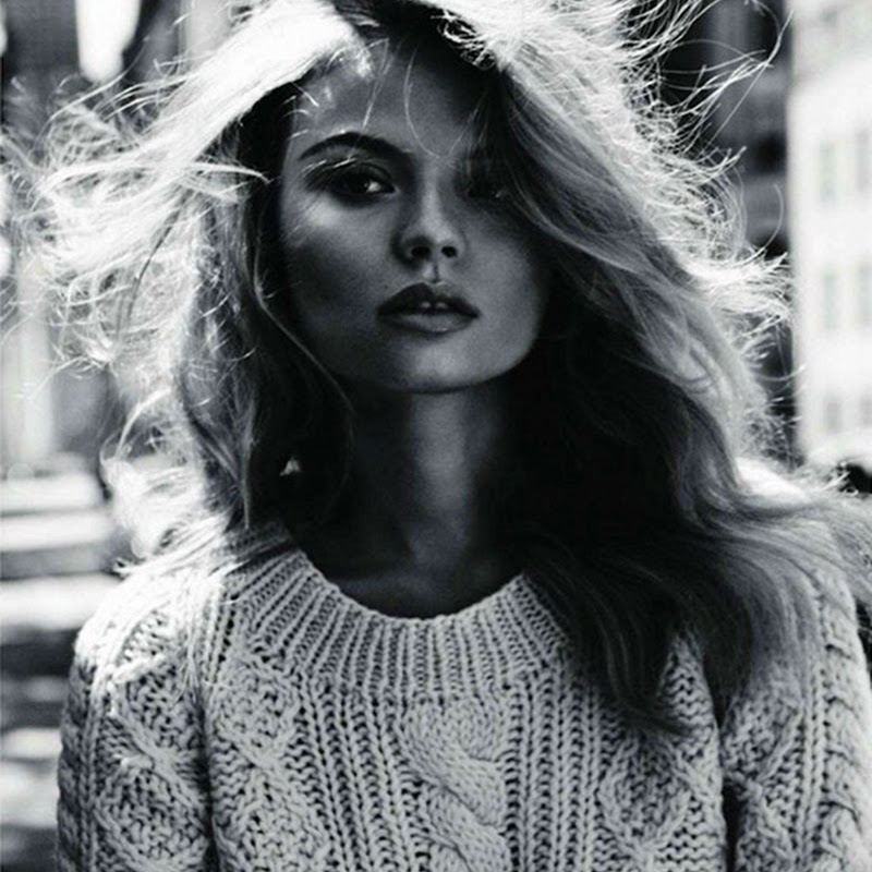 Autumn transition pieces: white sweater